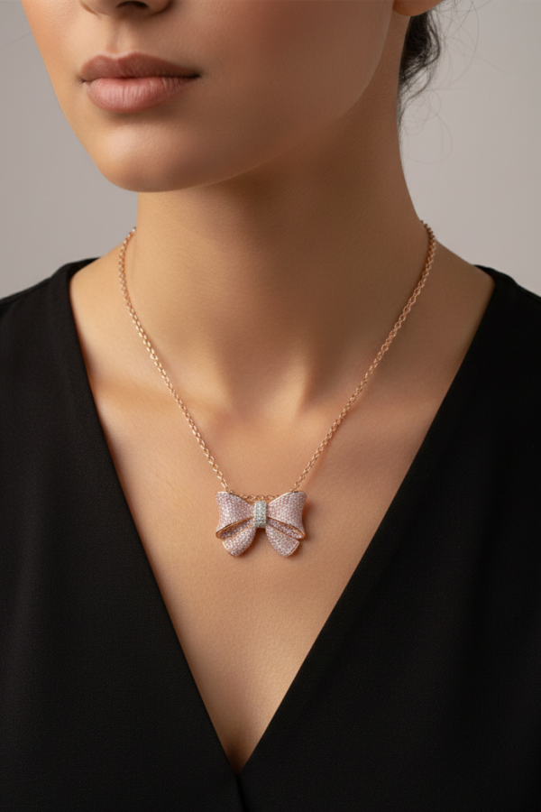 Morganit Taşlı Fiyonk Motif Gümüş Kolye 