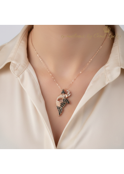 Baloncuk Çıkaran Balık Motif Gümüş Kolye