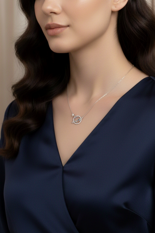 Satürn Motif Renkli Taşlı Gümüş Kolye