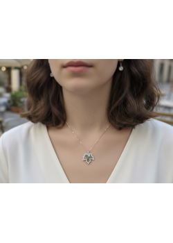 Peridot Taşlı Çınar Ağacı Yaprağı Motif Gümüş Kolye