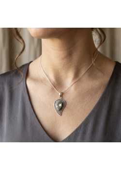 Yeşil Ametist Taşlı Gümüş Yaprak Kolye