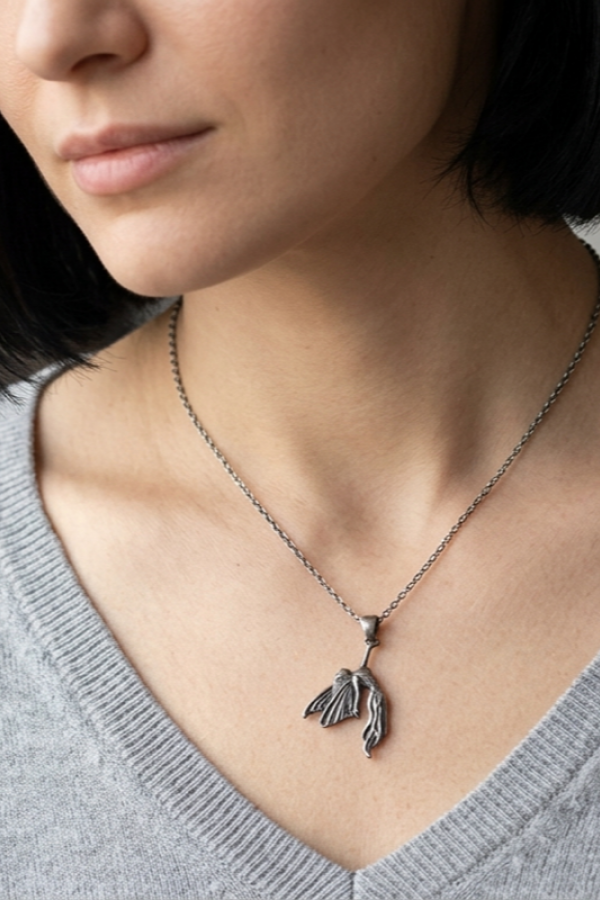 Peri Kızı Motif Taşsız Eskitme Gümüş Kolye