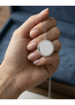 Kenarları Taşlı İçi Boş Madalyon Kolye