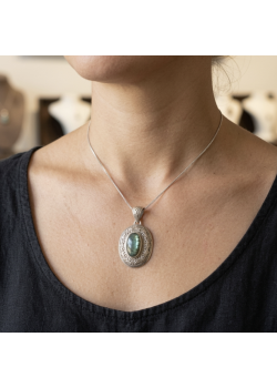 Yeşil Tonlu Labradorit Taşlı Gümüş Kolye