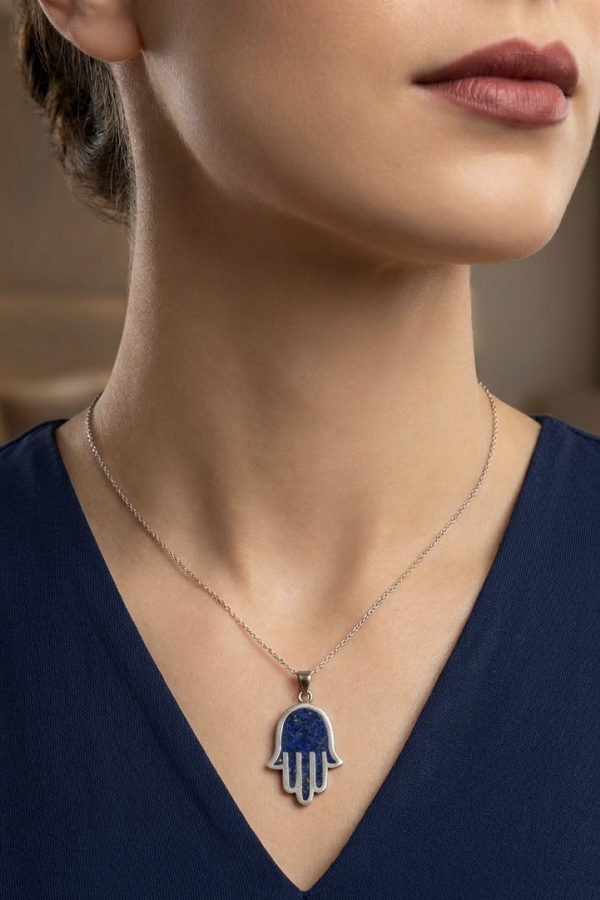 Fatıma Ana Motif Lapis Taşlı Gümüş Kolye Fatıma Ana Motif Lapis Taşlı Gümüş Kolye