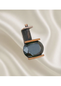 Koyu Peridot Taşlı Tasarım Gümüş Kolye Ucu Koyu Peridot Taşlı Tasarım Gümüş Kolye Ucu
