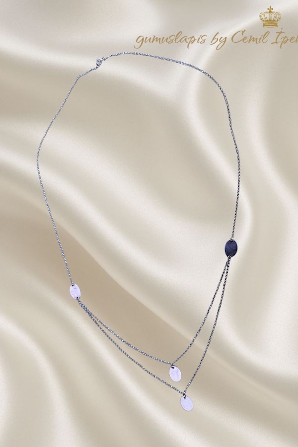 Çift Zincirli Taşsız Oval Motif Gümüş Zincir Kolye Çift Zincirli Taşsız Oval Motif Gümüş Zincir Kolye