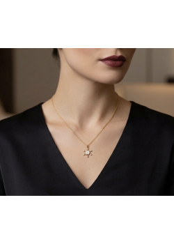 Ortası Beyaz Mineli Yıldız Motif Gümüş Mini Kolye