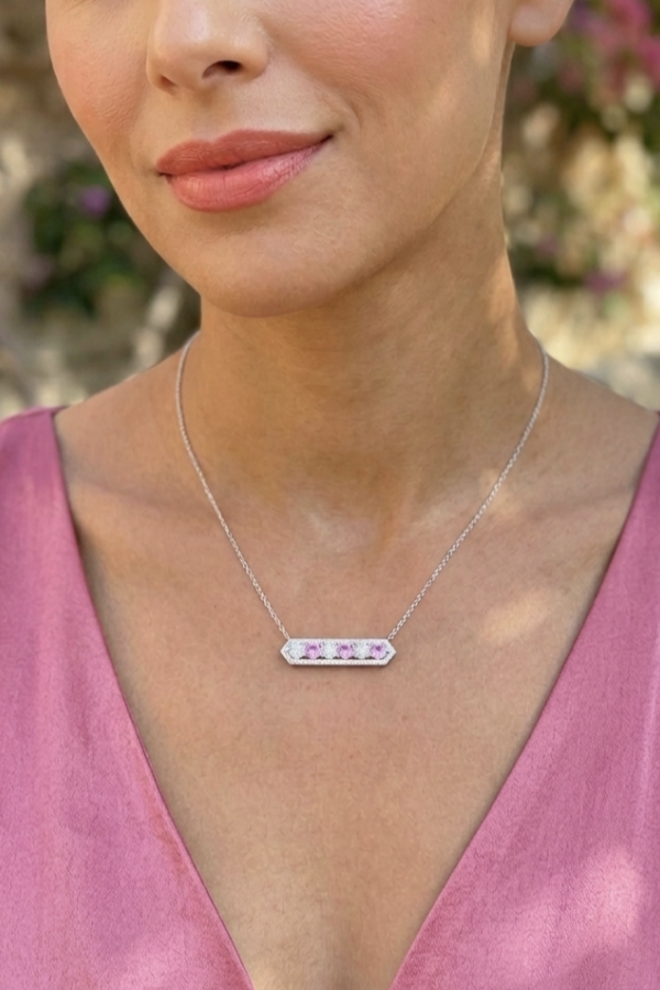 Pembe Safir ve Mozanite Taşlı Gümüş Kolye Pembe Safir ve Mozanite Taşlı Gümüş Kolye