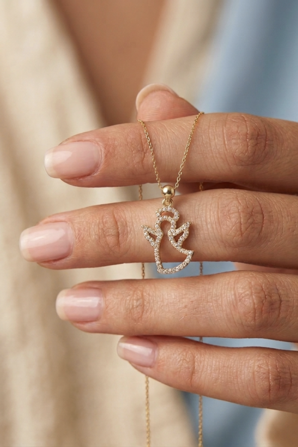 Melek Motif Taşlı Mini Gümüş Kolye