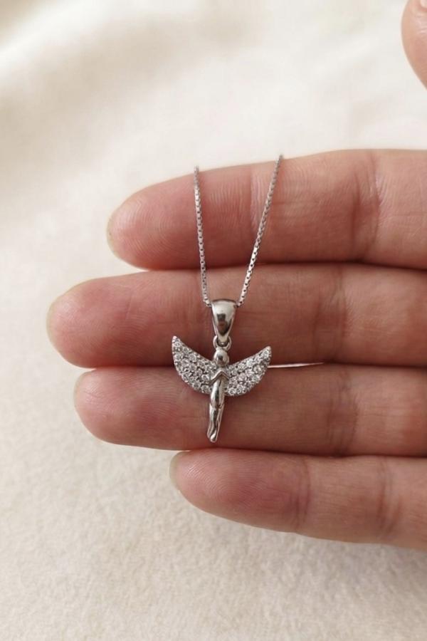 Melek Motif Beyaz Taşlı Gümüş Mini Kolye