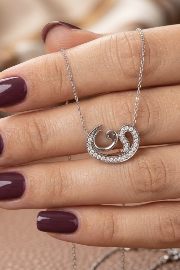 İki Vav Motif Gümüş Mini Kolye
