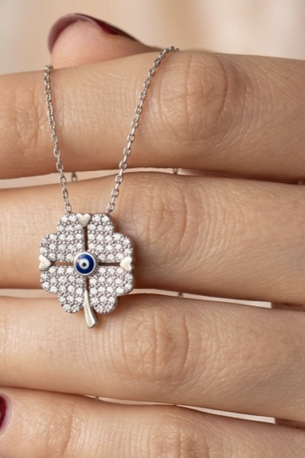 Ortası Nazar Boncuklu Yonca Motif Gümüş Mini Kolye