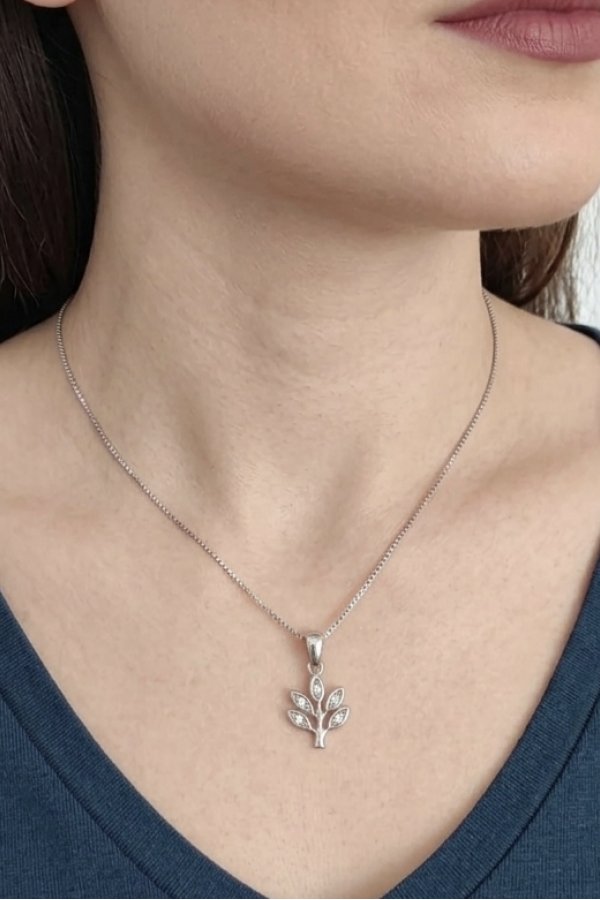 Ağaç Motif Taşlı Gümüş Mini Kolye
