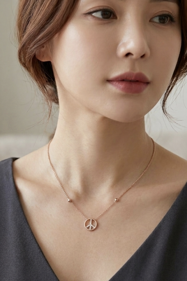 Barış Motif Yanları Toplu Gümüş Mini Kolye Barış Motif Yanları Toplu Gümüş Mini Kolye