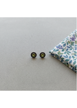Ortası Peridot Taşlı Ortası Eskitme Gümüş Mini Küpe