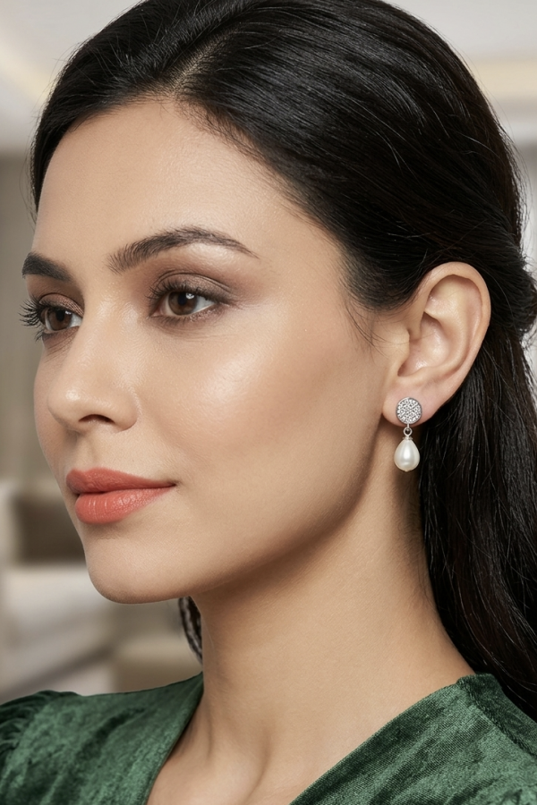 Oval İnci Taşlı Sallantılı Gümüş Küpe