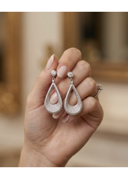 Sallantılı Damla Motif Gümüş Küpe