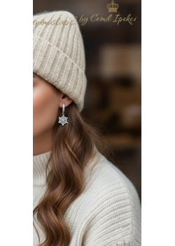 Baget Taşlı Kar Tanesi Motif Gümüş Küpe Çifti 