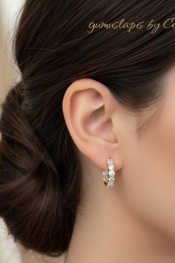 Taşlı gümüş halka küpe çifti