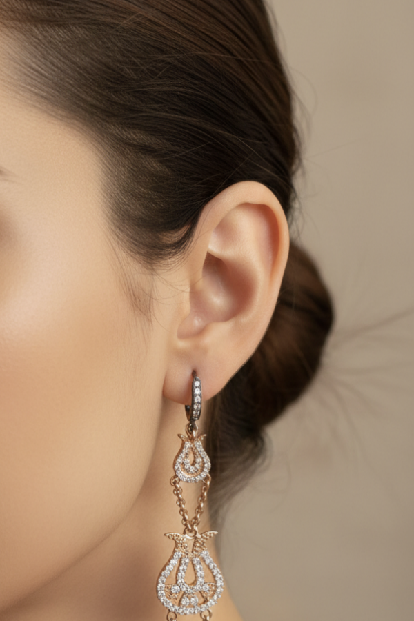 İki Lale Motif İki Renkli Gümüş Küpe