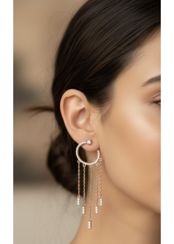 Yan C Model Sallantılı Detaylı Gümüş Küpe