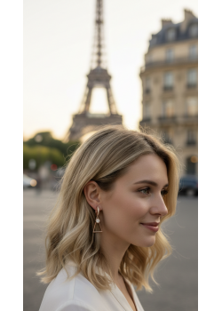 Üçgen ve Taş Motif Gümüş Küpe