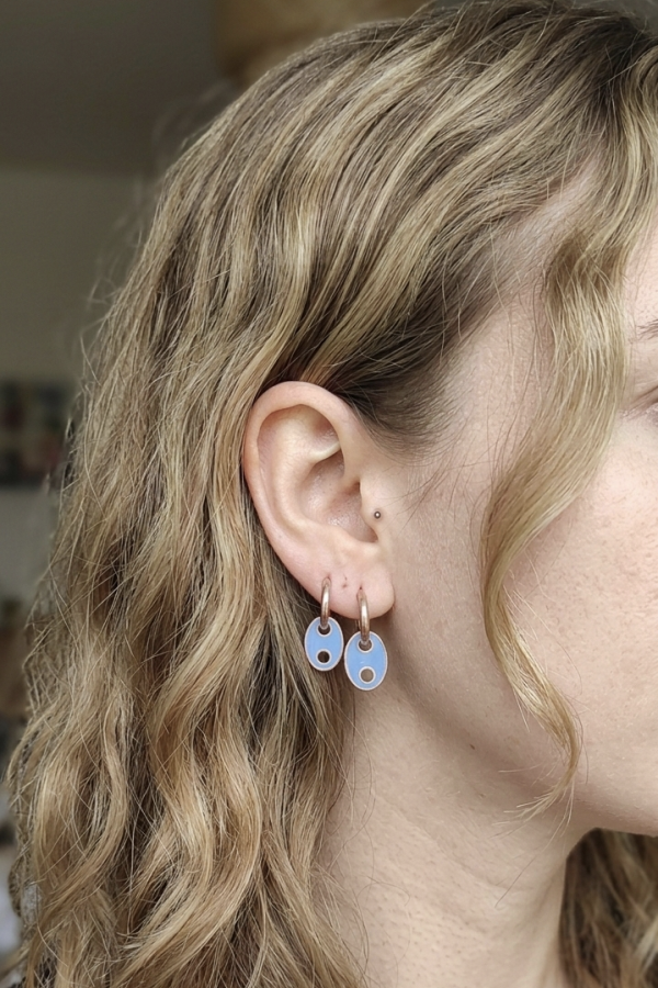 Bebek Mavisi Mineli Gümüş Küpe