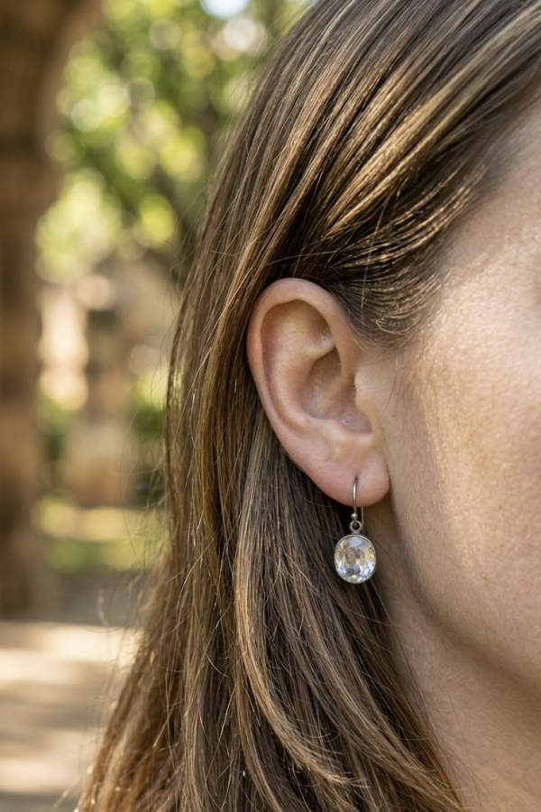 Beyaz Kuvars Taşlı Gümüş Küpe