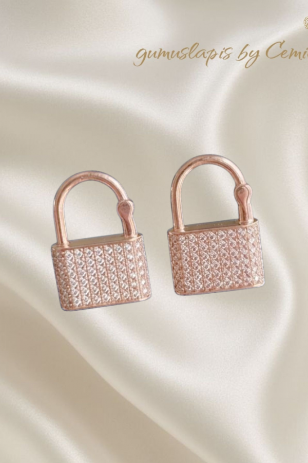 Kilit Motif İçe Çıtçıt Kilitli Gümüş Küpe