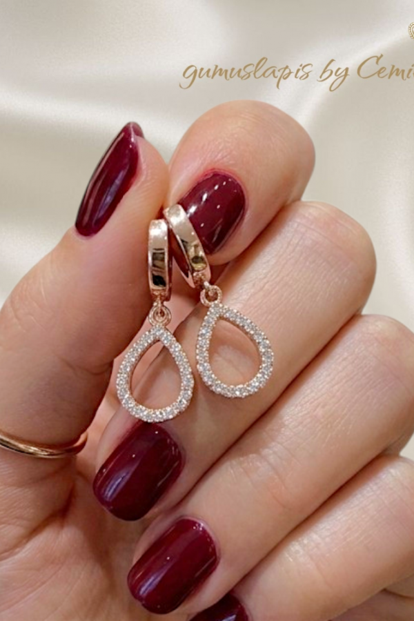 İçi Boş Damla Motif Gümüş Küpe