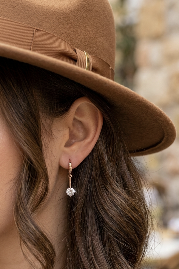 Ucu Tektaş Çubuk Motif Gümüş Küpe