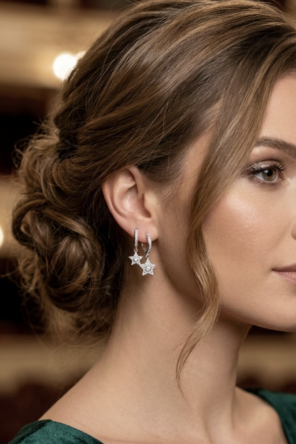 Yıldız Motif Ortası Yuvarlak Taşlı Gümüş Küpe