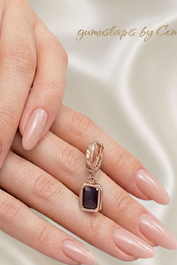 Ametist Taşlı Dikdörtgen Motif Gümüş Küpe