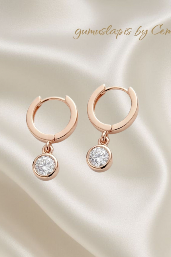 Ucu Taşlı Gümüş Mini Halka Küpe