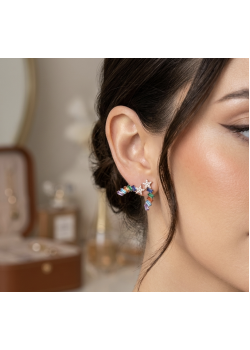 Baget Kesim Renkli Taşlarla Süslü Yıldızlı Rose Kaplama Vidalı Gümüş Küpe