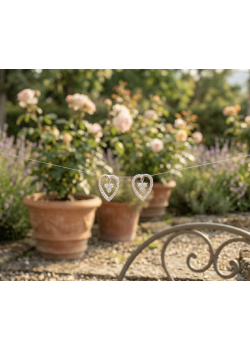 İçi Üç Taşlı Kalp Motif Vidalı Gümüş Küpe