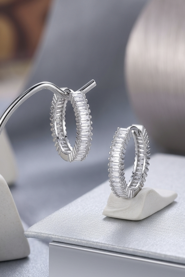 Baget Taşlı Gümüş Orta Boy Halka Küpe Çifti 