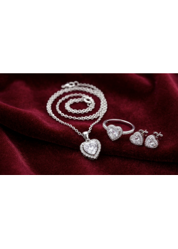 Kalp Motif Taşlı Gümüş Set Kalp Motif Taşlı Gümüş Set