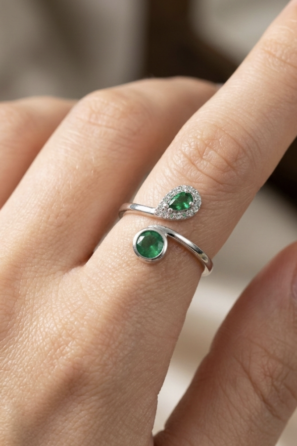 Peridot Taşlı Damla ve Yuvarlak Motif Mini Gümüş Yüzük