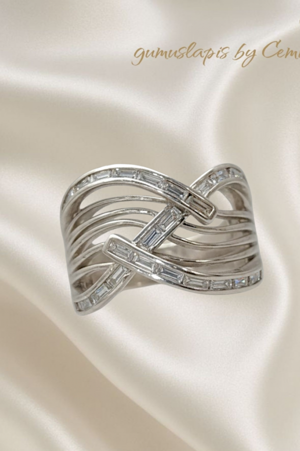 Baget Taşlı Sarmal Motif Gümüş Kalın Yüzük