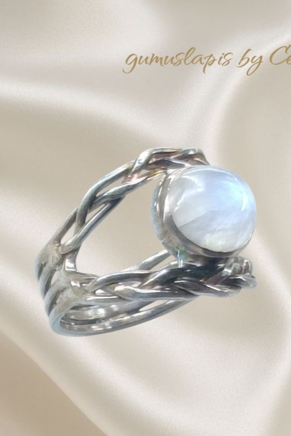 Aytaşı Taşlı Örgü Kenarlı Gümüş Yüzük 