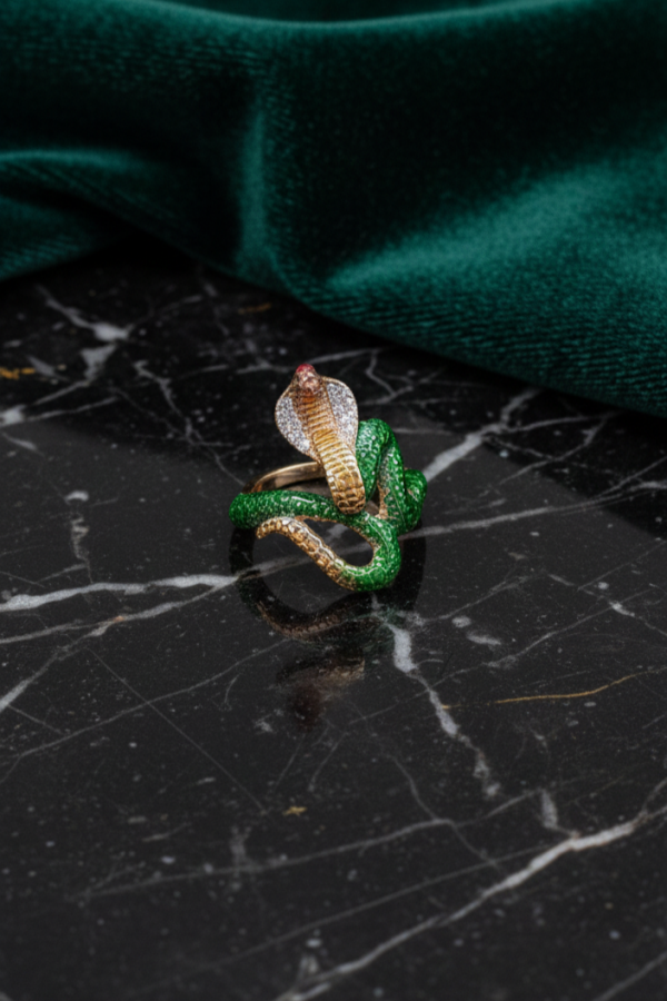 Kobra Yılan Motif Mineli Gümüş Yüzük 