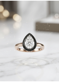 Damla Taşlı Siyah Kalem Detaylı Gümüş Yüzük