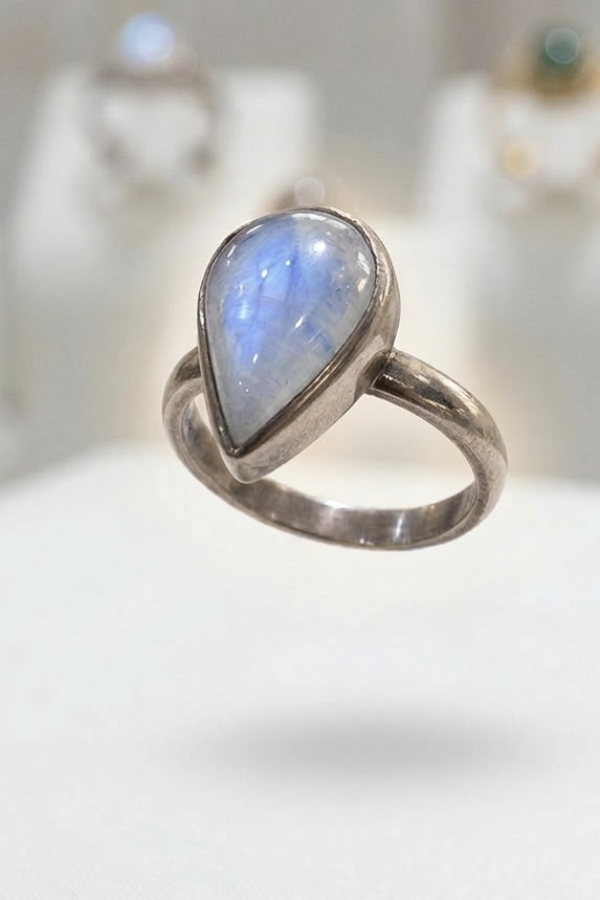 Aytaşı Taşlı Damla Motif Gümüş Beyaz Yüzük 