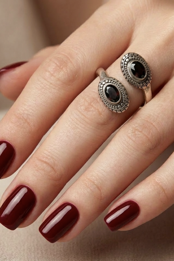 Koyu Renk Lal Taşlı Gümüş Yüzük