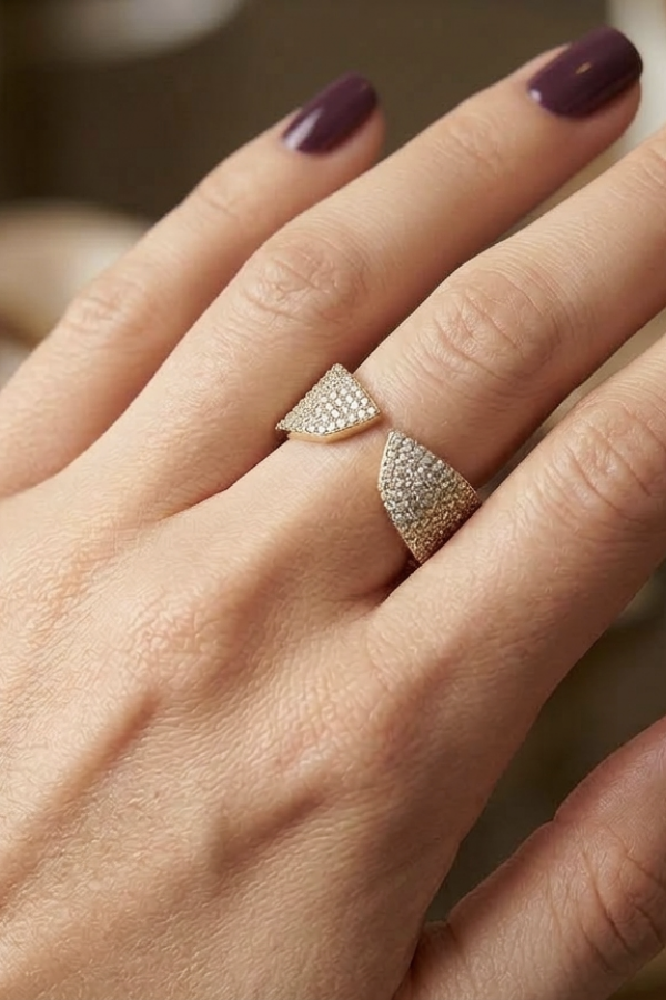 Üstü Açık Uçları Sivri Motif Gümüş Yüzük