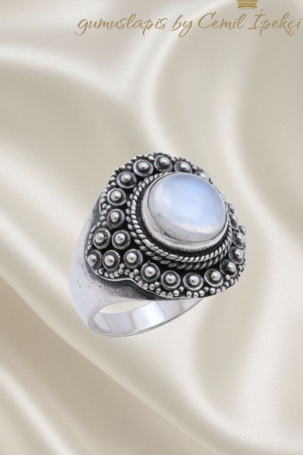 Aytaşı Taşlı Yuvarlak Motif Gümüş Yüzük