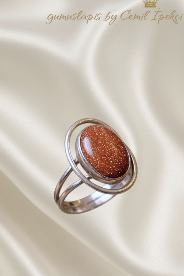 Yıldız Taşı Taşlı Oval Motif Gümüş Yüzük