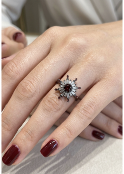 Dumanlı Kuvars Taşlı Çiçek Motif Gümüş Yüzük